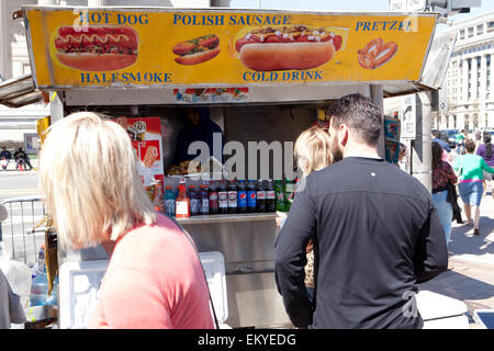 Hot Dog carrello fornitore - Washington DC, Stati Uniti d'America Foto Stock