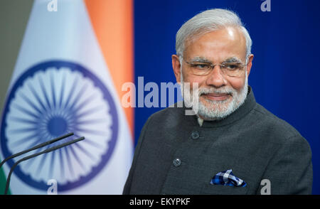 Berlino, Germania. Xiv Apr, 2015. Primo Ministro indiano Narendra Modi parla durante una conferenza stampa con il Cancelliere tedesco Angela Merkel alla Cancelleria tedesca a Berlino, Germania, 14 aprile 2015. Foto: Bernd von Jutrczenka/dpa/Alamy Live News Foto Stock