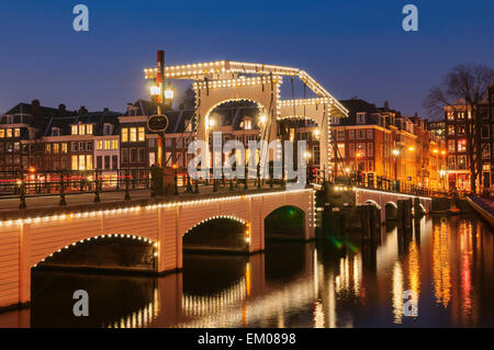 Magere Brug o Skinny Bridge Amsterdam Olanda Foto Stock