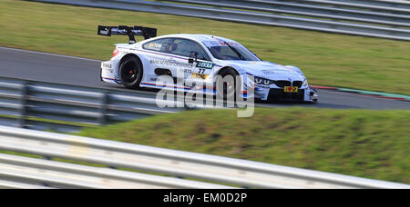 Oscherleben, Germania. Xiii Apr, 2015. Tedesco auto racing pilota Martin Tomczyk della BMW del Team Schnitzer in azione durante la Giornata dei Media per il DTM 2015 (tedesco Touring Car Masters 2015) a Oscherleben, Germania, 13 aprile 2015. Foto: Jens Wolf/dpa/Alamy Live News Foto Stock