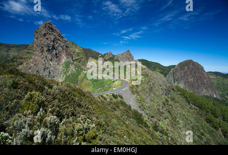 Navigazione La Gomera,loop su strada tra Los Roques - Gruppo di tasselli vulcanici nel mezzo dell'isola Foto Stock