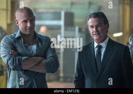 Furious 7 in alternativa nota come Fast & Furious 7)[7] è un 2015 American film d'azione diretto da James Wan e scritto da Chris Morgan. È il settimo episodio in The Fast and the Furious franchise. Questa fotografia è per il solo uso editoriale ed è il copyright del film company e/o il fotografo assegnato dal film o società di produzione e può essere riprodotto solo da pubblicazioni in congiunzione con la promozione del film di cui sopra. Un credito per il film company è richiesto. Il fotografo deve anche essere accreditato quando noto. Foto Stock