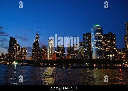 La fotografia del ponte di Brooklyn e NYC financial district da Dumbo Park a Brooklyn Foto Stock