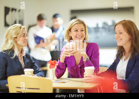 Berlitz di lingua Manchester studenti felici Foto Stock