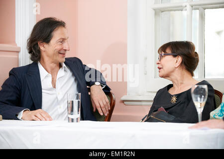 Anthony Sattin & Virgina Ironside al oldie pranzo letterario, 14/04/15 Foto Stock