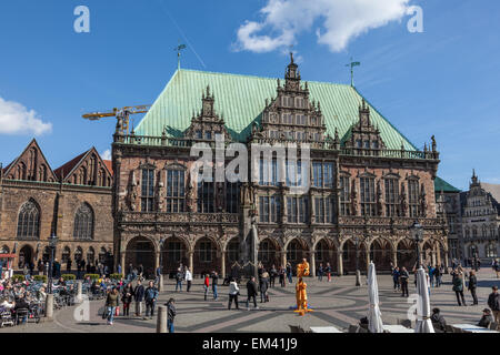 Dallo storico municipio presso la piazza principale di Brema, Germania Foto Stock