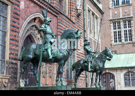 Statua del cavaliere presso lo storico municipio di Brema, Germania Foto Stock