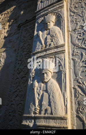 Sculture presso la Cattedrale di Otranto (XII secolo), una cittadina in provincia di Lecce, Puglia, Italia. Foto Stock