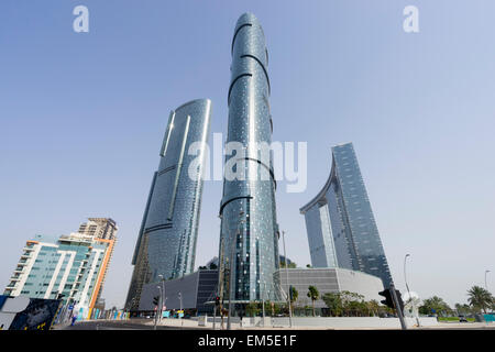 Nuovo Sun e Sky Towers appartamento grattacieli su Al Reem Island in Abu Dhabi Emirati Arabi Uniti Foto Stock