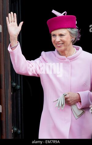 Copenhagen, Danimarca. Xvi Apr, 2015. La principessa Benedikte di Danimarca partecipando alla reception per il settantacinquesimo compleanno della Regina Margrethe II al Radhus a Copenhagen, in Danimarca, il 16 aprile 2015. Foto: Patrick van Katwijk/ point de vue fuori - nessun filo SERVICE -/dpa/Alamy Live News Foto Stock