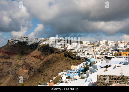 Griechenland, Kykladen, Santorini, Imerovigli, Blick von Firostefani Foto Stock