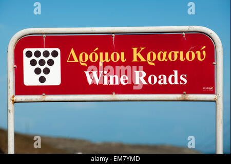 Griechenland, Kykladen, Santorini, Exo Gonia, Schild Strade del Vino Foto Stock