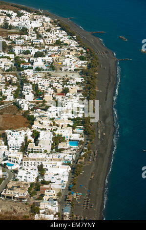 Griechenland, Kykladen, Santorini, Kamari, Alt-Thera, Blick auf Kamari Foto Stock