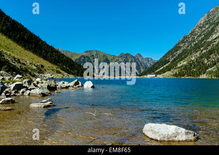 Lago di Gaube, Cauterets Hautes, Pirenei, Francia Foto Stock