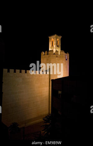 Torre Espantaperros, eretta dagli Almohad nel XII secolo, la più straordinaria delle torri Albarran della Cittadella Araba Foto Stock