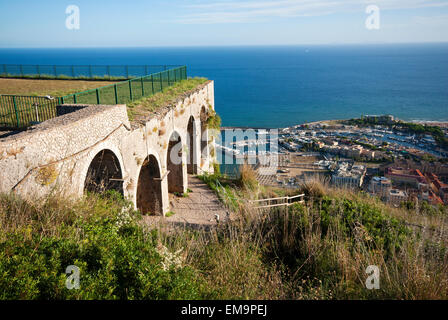 Vista del porto di Terracina dal tempio di Giove Anxur, Tempio di Giove,Terracina, Lazio, Italia Foto Stock