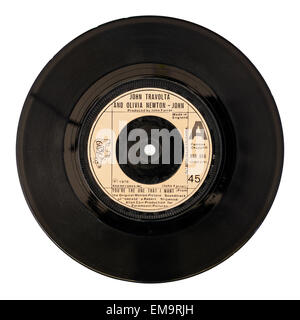 Un 7 pollici vinile da John Travolta e Olivia Newton - Giovanni chiamato tu sei quello che voglio su sfondo bianco Foto Stock