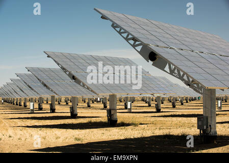 Energia solare installazione in Borrego Springs, CA Foto Stock