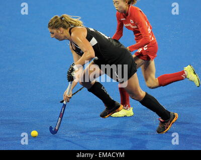 Hastings, Nuova Zelanda. Xviii Apr, 2015. Nuova Zelanda la bacchetta nera Olivia Merry in azione al Festival di Hockey, Nuova Zelanda Womens bacchette nere contro la Corea, Unison Sports Park, Hastings, Sabato, Aprile 118 2015. © Azione Sport Plus/Alamy Live News Foto Stock