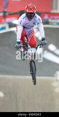 Manchester, Regno Unito. 18 Aprile, 2015. UCI BMX Supercross World Cup. Giorno uno. Sam Willoughby (AUS) (2014 il campione del mondo e 2012 Olympic Silver Medallist) durante gli Uomini Elite sessione pratica. Credit: Azione Plus immagini di sport/Alamy Live News Foto Stock