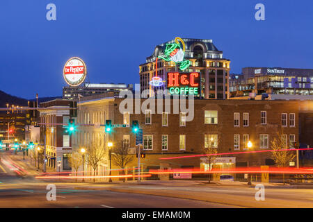 Roanoke, Virginia ha conservato la sua annata insegne al neon Foto Stock