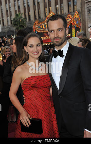 LOS ANGELES, CA - Febbraio 26, 2012: Natalie Portman e Benjamin Millepied nella 84annuale di Academy Awards a Hollywood & Highland Theatre, Hollywood. Foto Stock