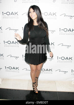 Las Vegas, Nevada, USA. Xviii Apr, 2015. La reality TV star Kourtney Kardashian festeggia il suo compleanno a 10ak Nightclub on April 18, 2015 al Mirage Hotel & Casino di Las Vegas, Nevada. Credito: Marcel Thomas/ZUMA filo/Alamy Live News Foto Stock