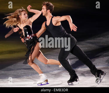 Tokyo, Giappone. Xix Apr, 2015. Gabriella Papadakis (L) e Guillaume Cizeron di Francia eseguire durante la mostra presso il pattinaggio internazionale europea (ISU) World Team trofeo di Pattinaggio Artistico del 2015 a Tokyo, Giappone, 19 aprile 2015. © Stringer/Xinhua/Alamy Live News Foto Stock