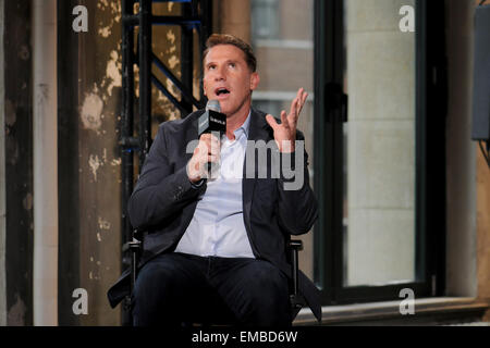 AOL il 'costruire' serie presenta: Nicholas scintille con: Nicholas Sparks dove: Manhattan, New York, Stati Uniti quando: 15 Ott 2014 Foto Stock