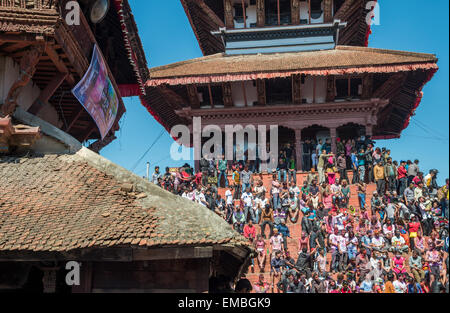 Vista di Durbar Square a Kathmandu durante Holi festival Foto Stock