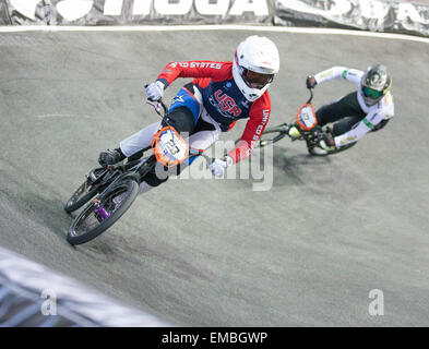 Manchester, Regno Unito. Xix Apr, 2015. BMX Supercross due giorno. Felicia Stancil (USA) durante le Donne Elite 1/4 finali (1° Round). Credito: Azione Sport Plus/Alamy Live News Foto Stock