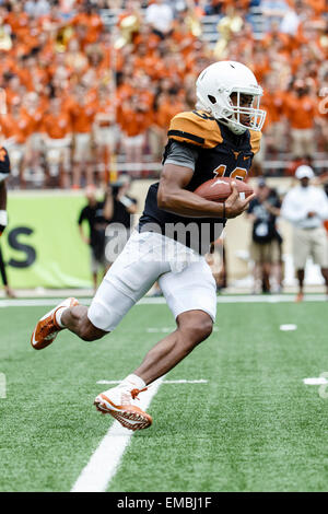 Aprile 18, 2105: Texas Longhorns quarterback Jerrod sentito (13) corre la sfera durante l annuale Texas Orange-White Football Scrimmage a Darrell K Royal-Texas Memorial Stadium di Austin, TX. Foto Stock
