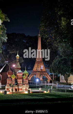 Mondo in miniatura. Cattedrale di San Basilio. Modelli scalati di luoghi iconici del mondo al Siam Mini World Pattaya Thailandia. S. E. Asia. Foto Stock