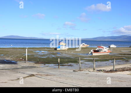 Barche a bassa marea South Gippsland Victoria Australia Foto Stock