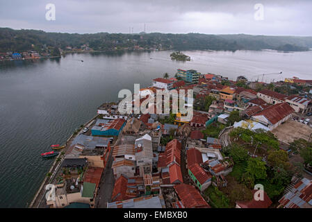 Vista aerea di Flores, Petén; Guatemala Foto Stock