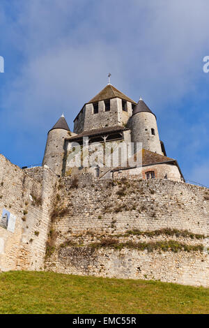 Mantenere la medievale torre di Cesare (circa XII c.), un punto di riferimento ed emblema della città di Provins, Francia. Patrimonio mondiale dell UNESCO Foto Stock