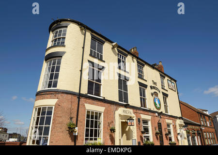 La Minerva pub vicino Hull Marina sul fiume Humber Estuary Foto Stock