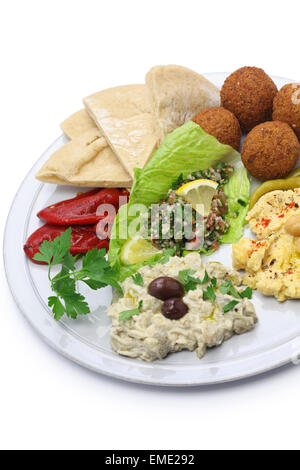 Hummus, falafel, Baba ghanoush, tabulé e pita, cucina medio orientale Foto Stock