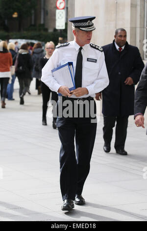 Celebrità a BBC Studios - Sir Bernard Hogan-Howe dotate: Sir Bernard Hogan-Howe dove: Londra, Regno Unito quando: 16 Ott 2014 Foto Stock