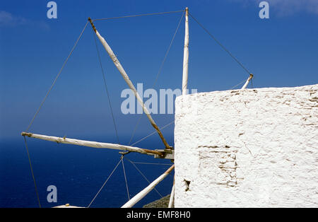 Grecia, Isole del Dodecaneso, Karpathos, Olympos, mulino a vento Foto Stock