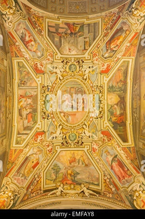 Roma - Il soffitto fresoc da G. B. Ricci (1585) nella chiesa di San Agostino e la cappella di st. Nicola da Tolentino. Foto Stock