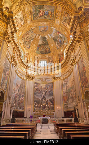 Roma, Italia - 27 Marzo 2015: il santuario della Basilica di Sant'Andrea della Valle. Foto Stock