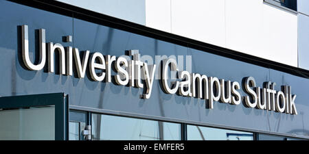 Segno University Campus Suffolk la collaborazione tra le Università di Essex e la University of East Anglia sul Lungomare di Ipswich Suffolk England Regno Unito Foto Stock