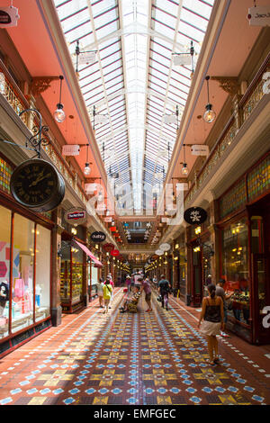 Sydney, Australia - Feb 8 - The Strand Arcade nel mezzo di una giornata intensa in Sydney CBD, il prossimo 8 Febbraio, 2015. Foto Stock