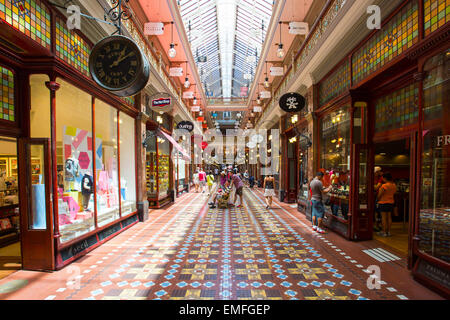 Sydney, Australia - Feb 8 - The Strand Arcade nel mezzo di una giornata intensa in Sydney CBD, il prossimo 8 Febbraio, 2015. Foto Stock