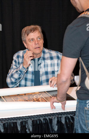 Anaheim. Xix Apr, 2015. Mark Hamill alla Star Wars Celebration on April 19, 2015 in Anaheim./picture alliance © dpa/Alamy Live News Foto Stock