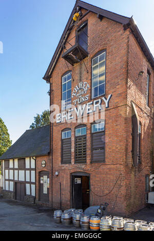 Il Three Tuns birreria nel mercato comune dei Vescovi Castello, Shropshire, Inghilterra, Regno Unito Foto Stock