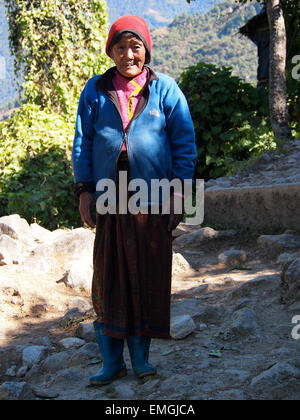 Anziani vecchia donna Nepalese Elder Lukla Nepal Asia Foto Stock