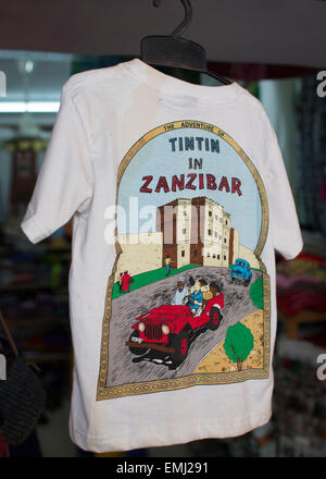 Negozio di abbigliamento in Stone Town di Zanzibar Foto Stock