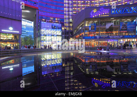 Germania Berlino, con Potsdamer Platz e dal Sony Center, interna Foto Stock